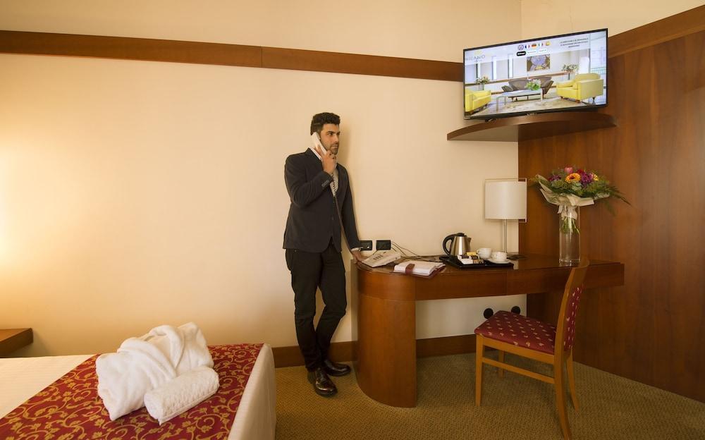 Bb Smarthotel Re Milano Nord Hotel