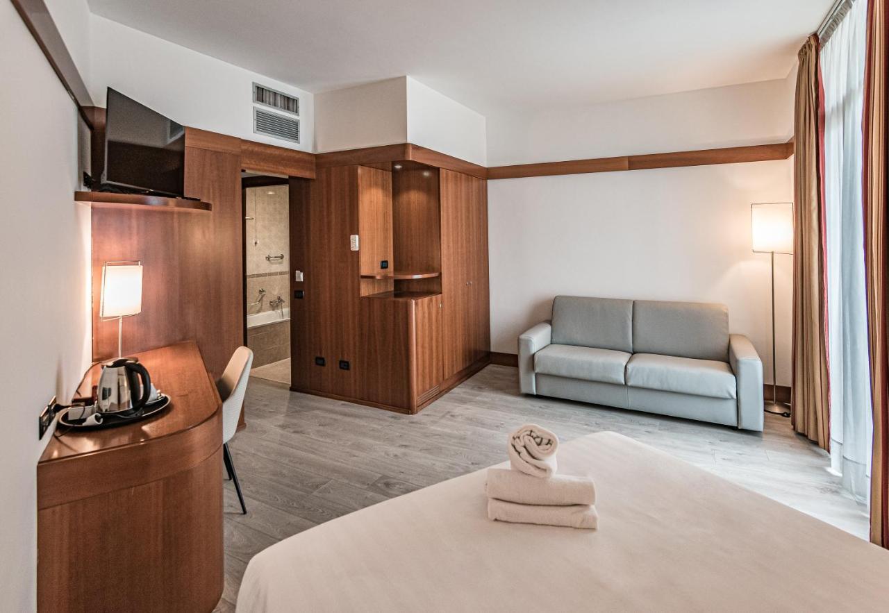 Bb Smarthotel Re Milano Nord Hotel 4*