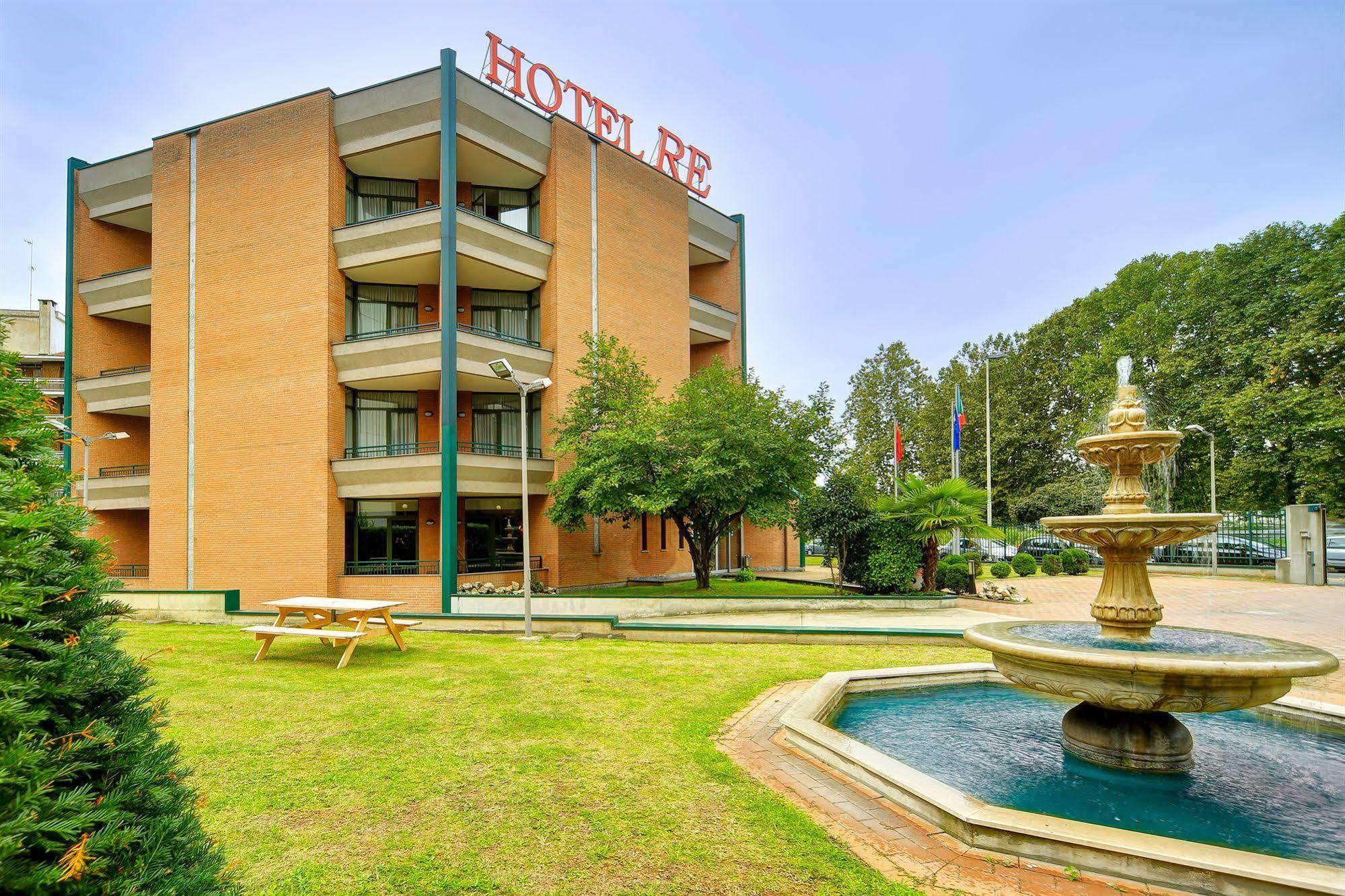 Hotel Bb Smarthotel Re Milano Nord 4*