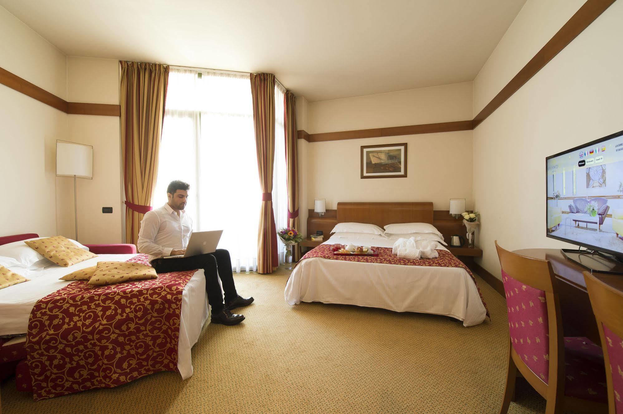 Bb Smarthotel Re Milano Nord Hotel 4*