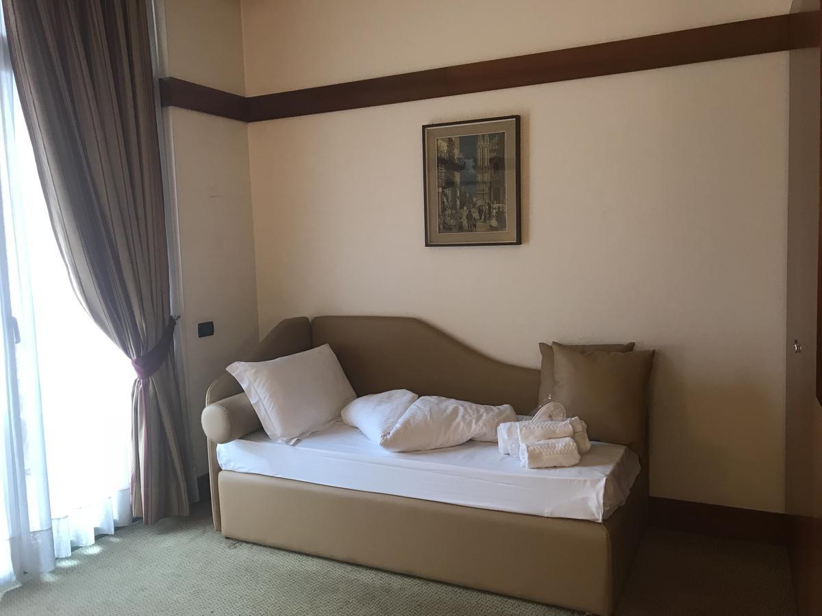 Bb Smarthotel Re Milano Nord Hotel 4*